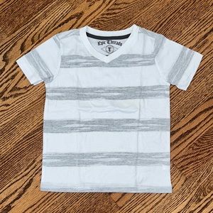 Boys Gray & White Epic Threads V-Neck Tee Size 4T